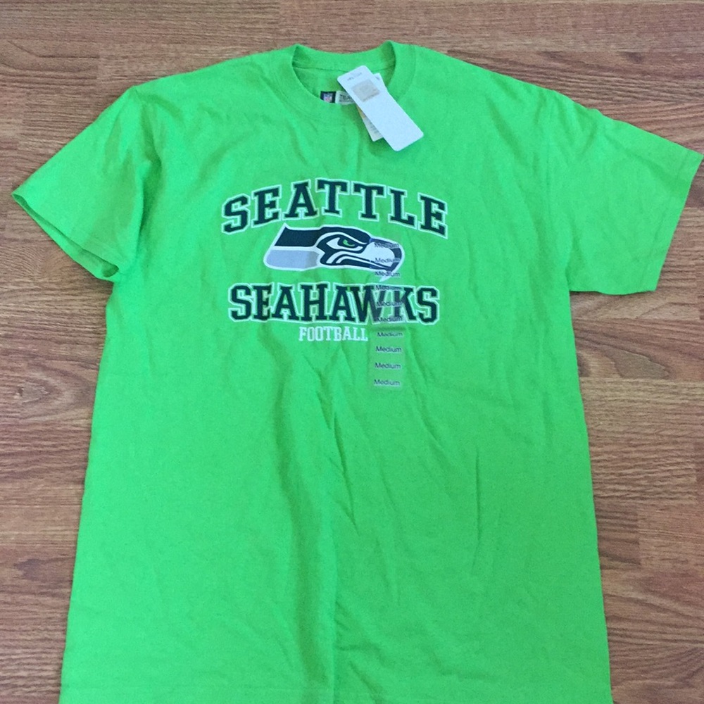 3/$12 NWT Seattle Seahawks t shirt medium